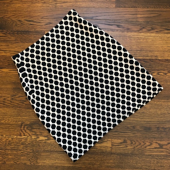 Banana Republic Skirt - size Petite Small - Picture 2 of 3